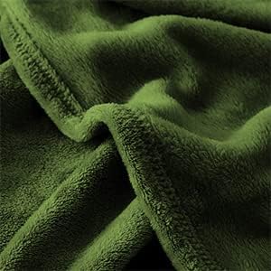 KMUSET Super Soft Throw Blanket Premium Silky Flannel Fleece Twin Size Green - Image 4