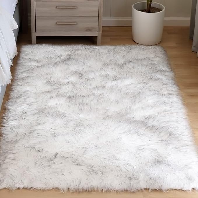 Goolela Fluffy Faux Sheepskin Fur Rug 4x6 White by Goolela