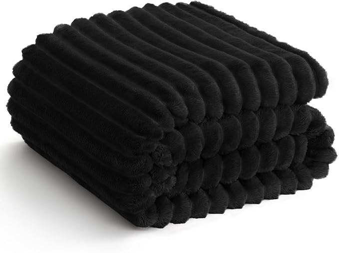 HIMEET Black Ribbed Queen Size Blanket by Unknown