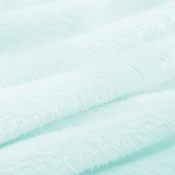 Exclusivo Mezcla Plush Fuzzy Fleece Throw Blanket, Super Soft, Fluffy and Warm - Image 7