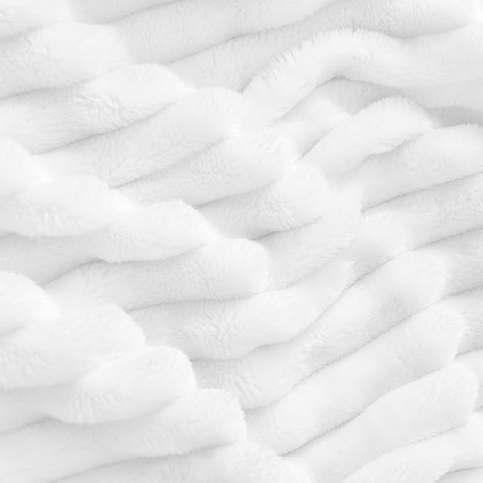 BEDELITE Fleece Throw Blanket for Couch – 3D Ribbed Jacquard Soft and Warm - Image 3