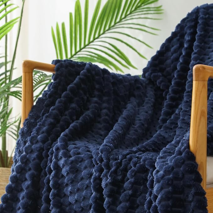 Exclusivo Mezcla Fleece Queen Blanket - Image 5