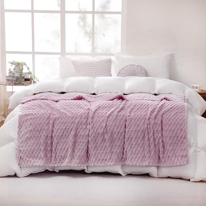 Puncuntex Light Purple Throw Blanket 50"×60" inches Fuzzy 3D Jacquard - Image 3