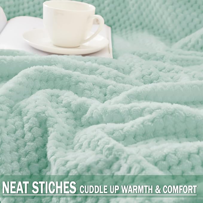 Exclusivo Mezcla Fleece Throw Blanket Extra Large, Super Soft and Warm Blankets - Image 3