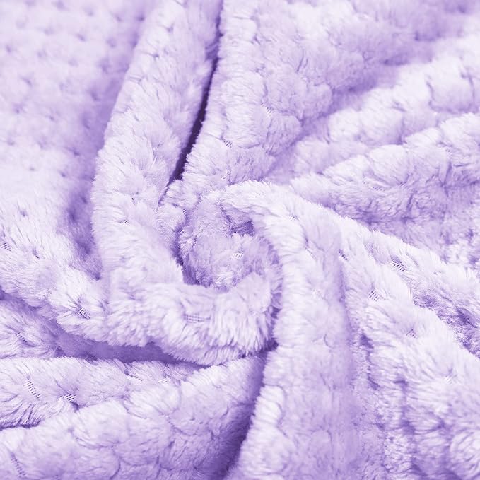Exclusivo Mezcla Fleece Throw Blanket, Super Soft and Warm Blankets - Image 7