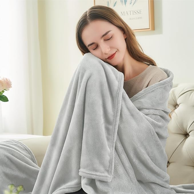 BEDELITE Fleece Blanket Light Grey Throw Blankets - Image 2
