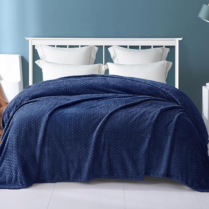 Exclusivo Mezcla Fleece Queen Size Blanket - Image 2