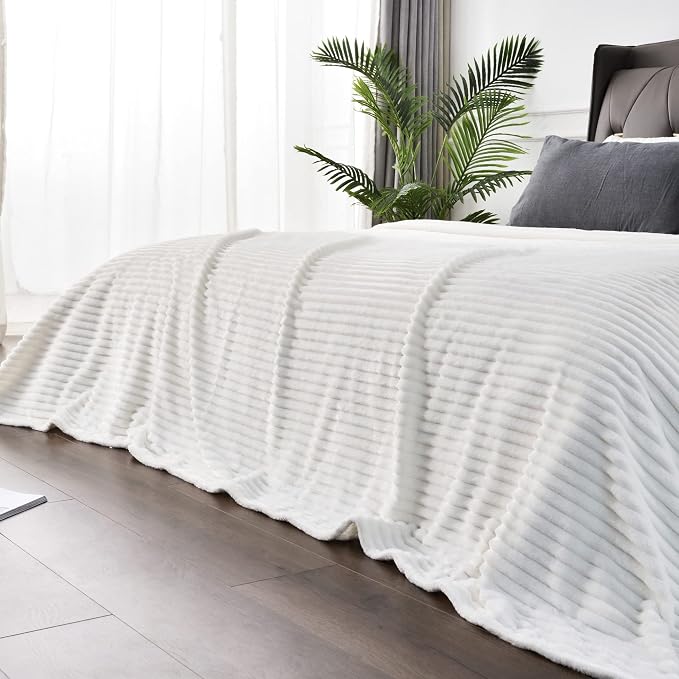 BEDELITE Fleece Throw Blanket for Couch – 3D Ribbed Jacquard Soft and Warm - Image 2