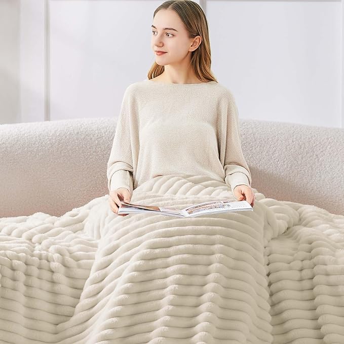 BEDELITE Fleece Throw Blanket for Couch - Image 3