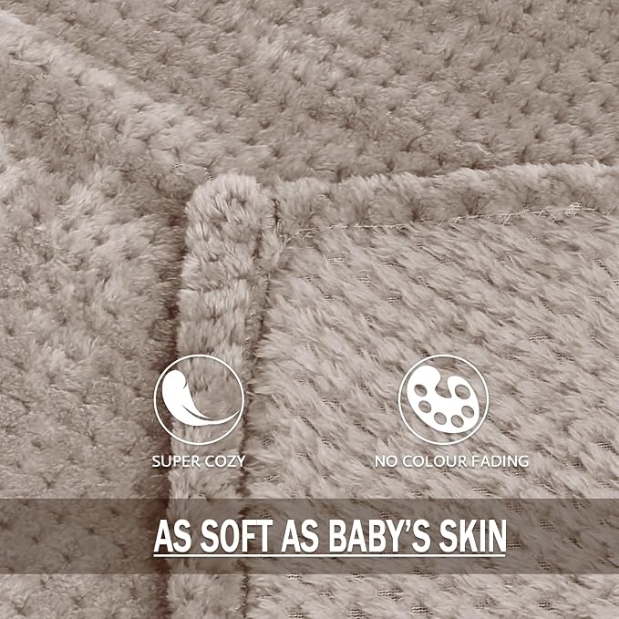 Exclusivo Mezcla Fleece Bed Blanket Twin Size, Super Soft and Warm Blankets - Image 8