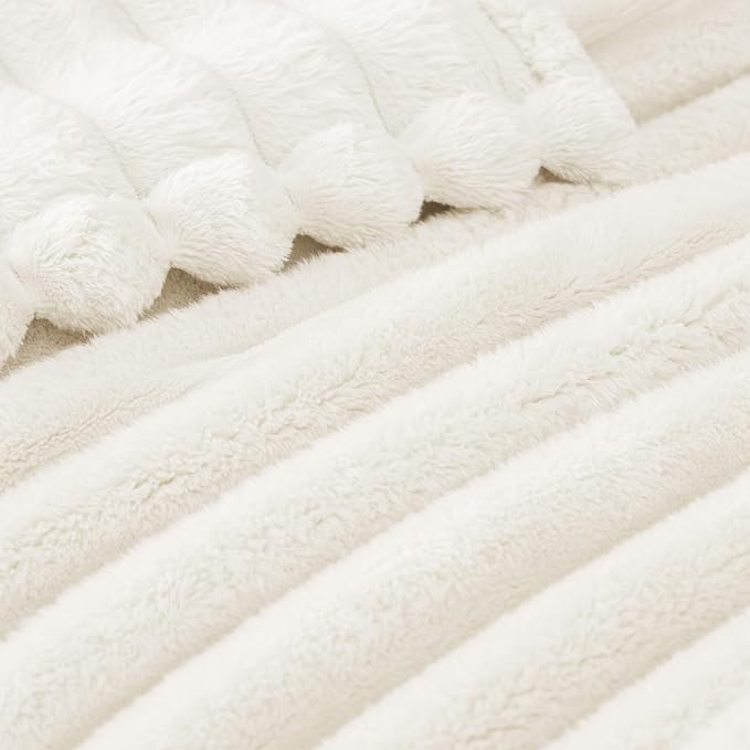 Exclusivo Mezcla Twin Size Flannel Fleece Blanket, Super Soft Striped Jacquard - Image 4