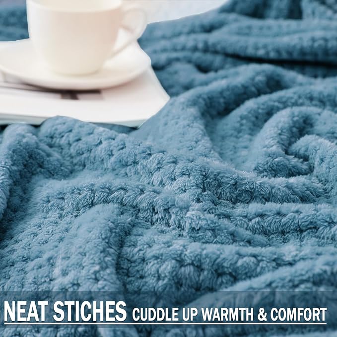 Exclusivo Mezcla Fleece Bed Blanket Queen Size, Super Soft and Warm Blankets - Image 5