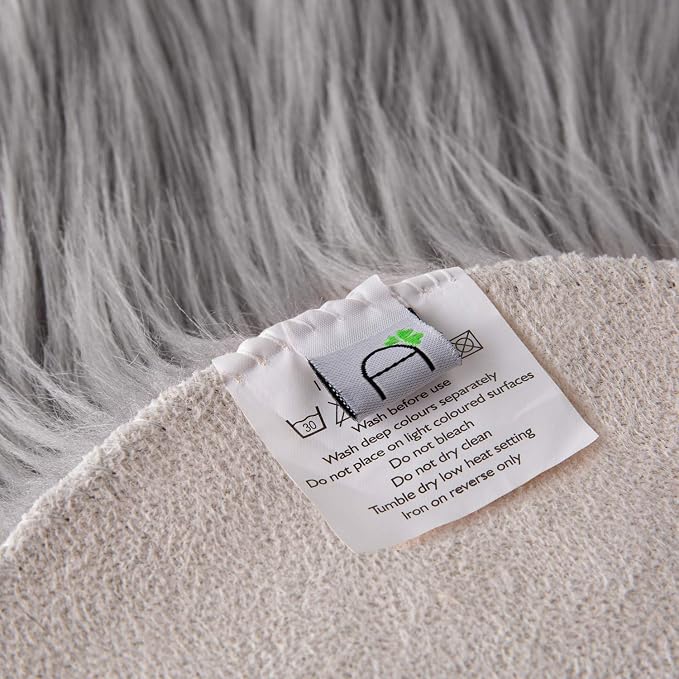 Ashler Faux Fur Rug, Fluffy Shaggy Area Rug Ultra Soft 3 x 3 Feet Round Fur Rug - Image 8
