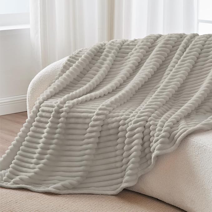 BEDELITE Twin Blanket for Couch & Bed, 300GSM Soft & Warm Fleece Blanket - Image 8