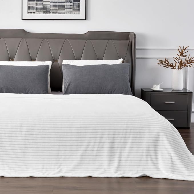 BEDELITE Fleece Blanket King Size – 3D Ribbed Jacquard Soft and Warm Decorative - Image 2