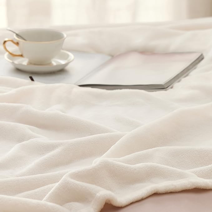 Bedsure Fleece Blankets King Size Cream - Image 3