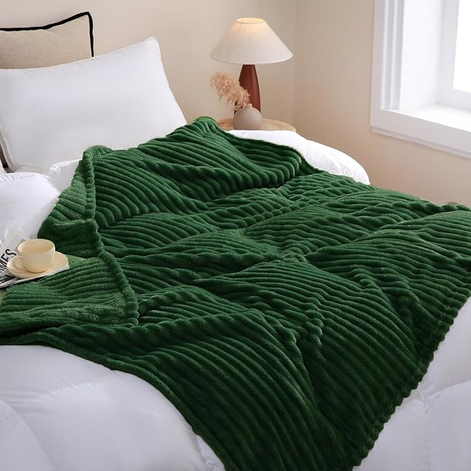 Green Fleece Throw Blanket 50”×60” - Image 3