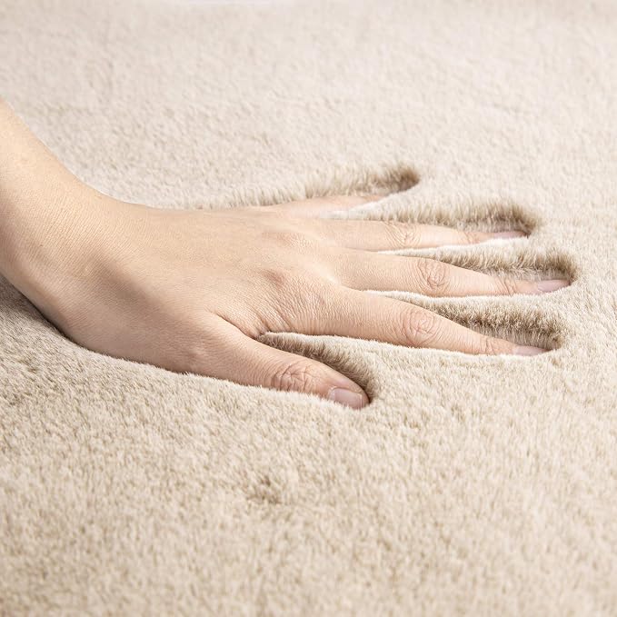 Ashler Faux Fur Rug, Ultra Soft Faux Rabbit Fur, 6 x 9 Feet Rectangle, Machine - Image 6