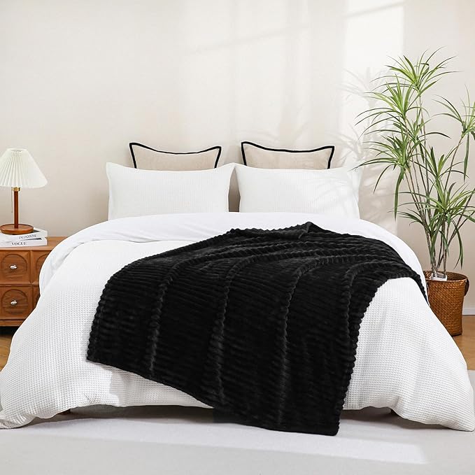 Black Fleece Throw Blanket 50”×60” - Image 3