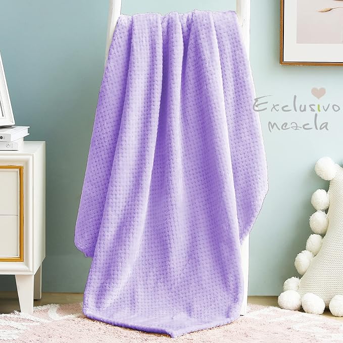 Exclusivo Mezcla Fleece Throw Blanket, Super Soft and Warm Blankets - Image 2