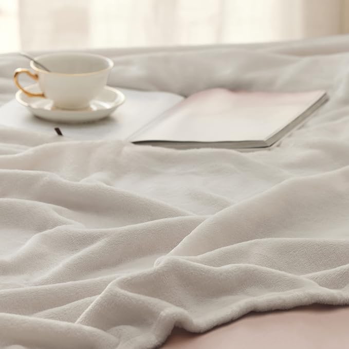Bedsure GentleSoft Fleece Blanket King Size Linen - Image 5