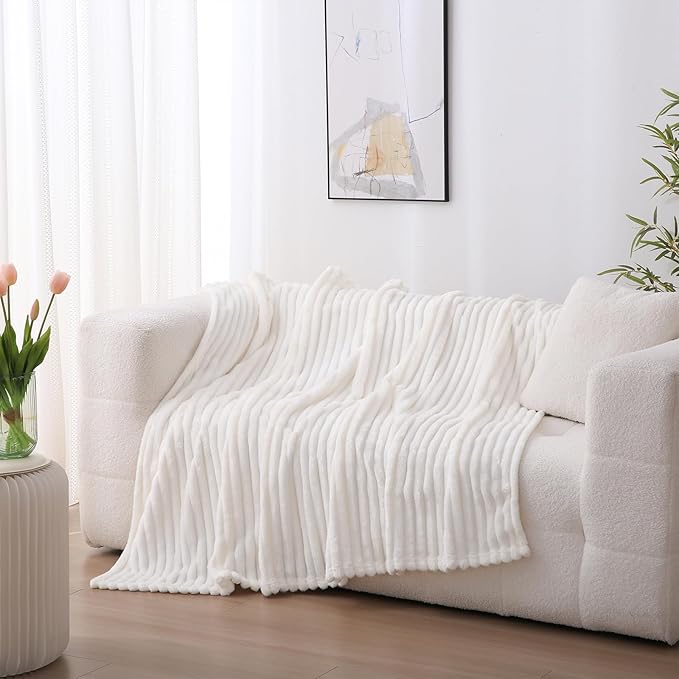 Cream White Fleece Throw Blanket 50”×60” - Image 2