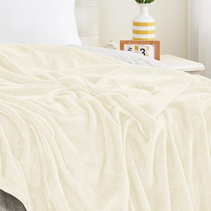 KMUSET Cream Fleece Blanket Twin Size - Image 2
