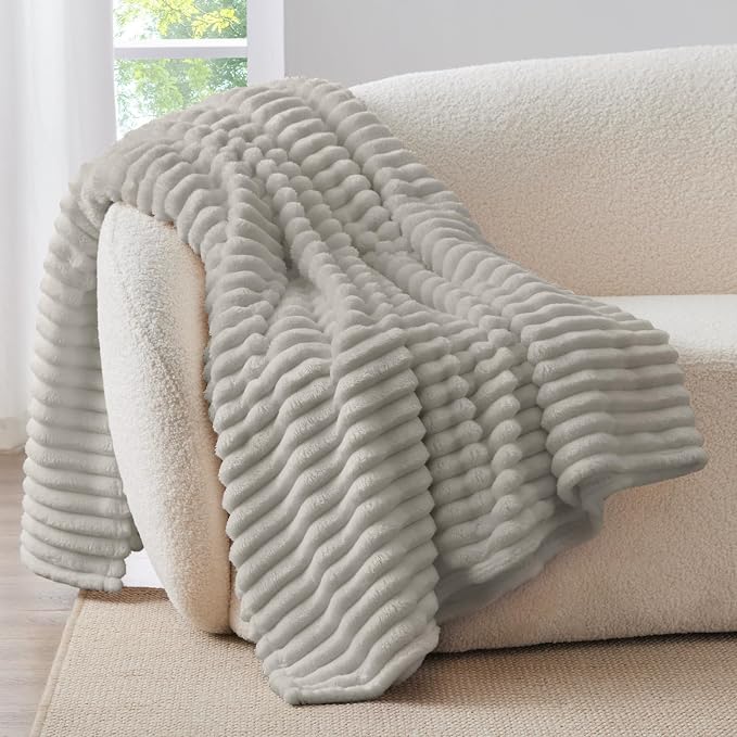 BEDELITE Fleece Throw Blanket for Couch - Image 7
