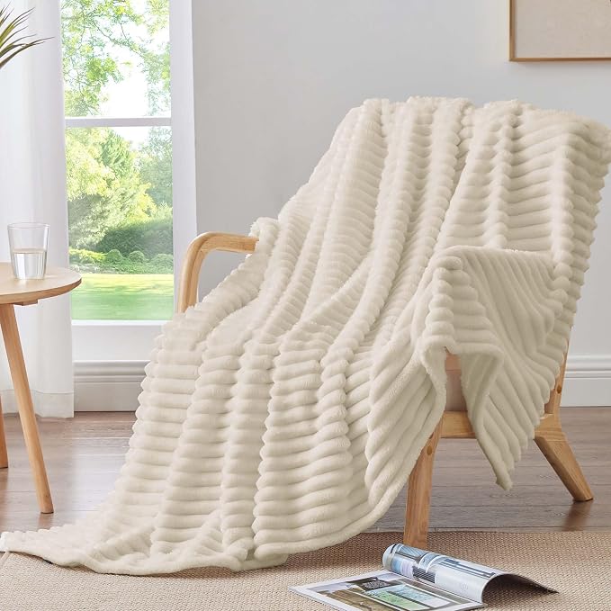 BEDELITE Twin Blanket for Couch & Bed, 300GSM Soft & Warm Fleece Blanket - Image 2