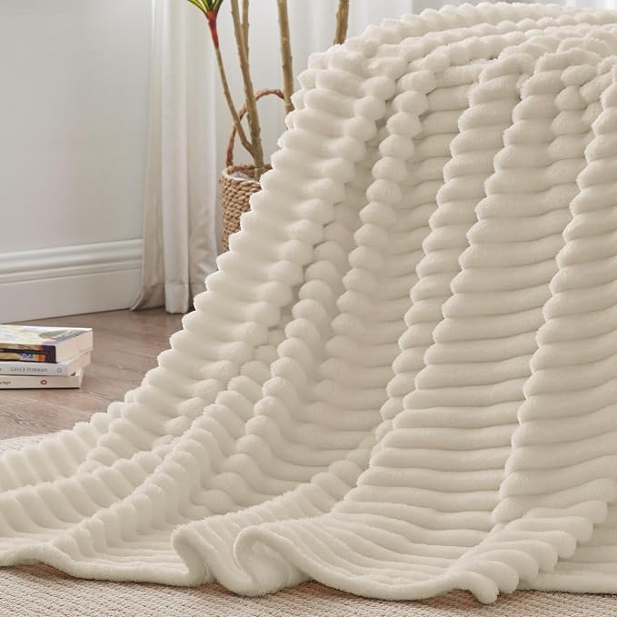 BEDELITE Full Size Blanket for Bed, 300GSM Soft & Warm Fleece Beige Blanket - Image 6