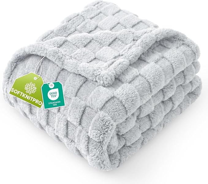 Utopia Bedding Cool Grey Checkered Fleece Twin Blanket by UTOPIABEDDING