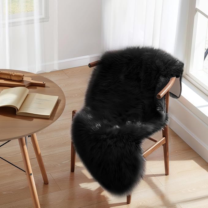 Ciicool Ultra Soft Faux Sheepskin Fur Rug Fluffy Chair Rug - Image 2