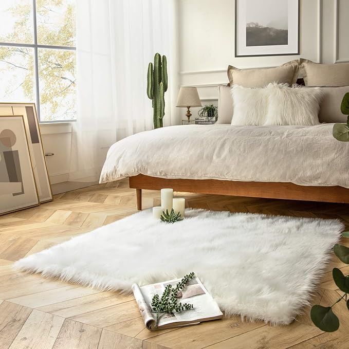 Ashler faux fur rug, Fluffy Shaggy Area Rug Ultra Soft 4 x 4 Feet Square Fur - Image 9