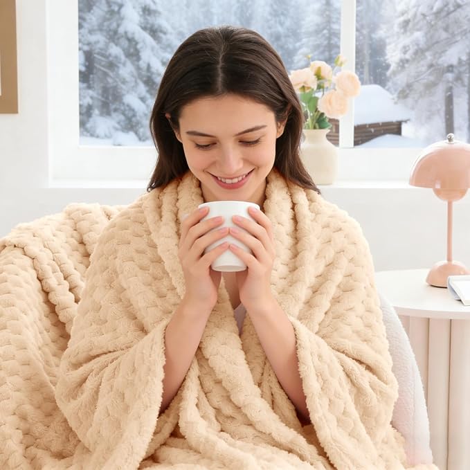 BEDELITE Fleece Throw Blanket for Couch & Bed - Image 3