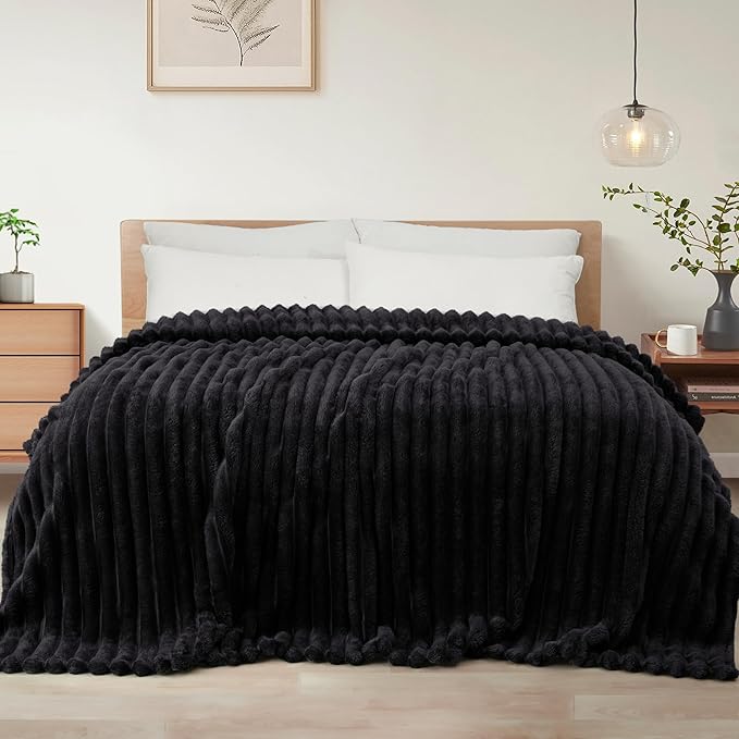 Exclusivo Mezcla Queen Size Flannel Fleece Blanket, Super Soft Striped Jacquard by ExclusivoMezcla