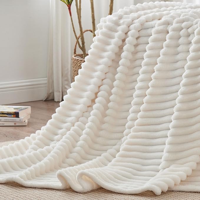 BEDELITE Full Size Blanket for Bed, 300GSM Soft & Warm Fleece Cream White - Image 6