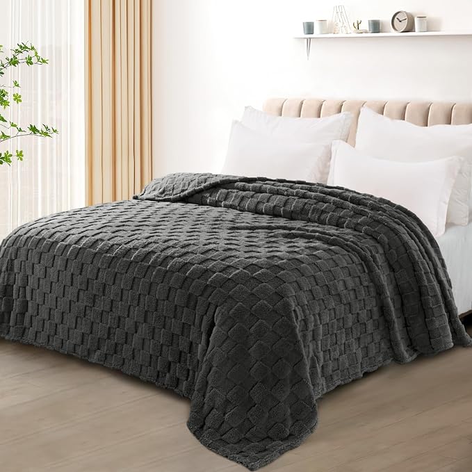 Exclusivo Mezcla Queen Size Flannel Fleece Blanket, Super Soft and Warm - Image 2