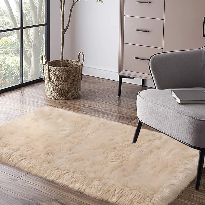 Faux Fur Rug, Ultra Soft Fuzzy Shag Rug - Image 2