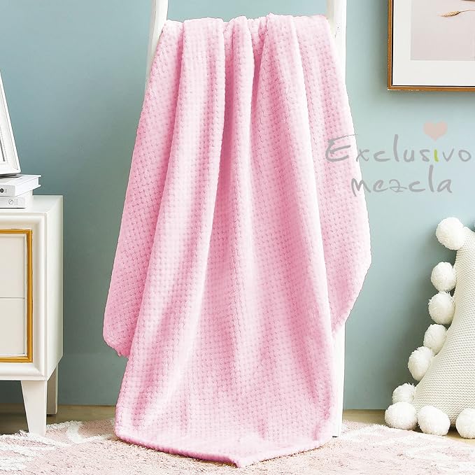 Exclusivo Mezcla Fleece Throw Blanket, Super Soft and Warm Blankets - Image 2
