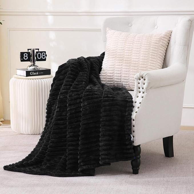 Black Fleece Throw Blanket 60”×80” - Image 4