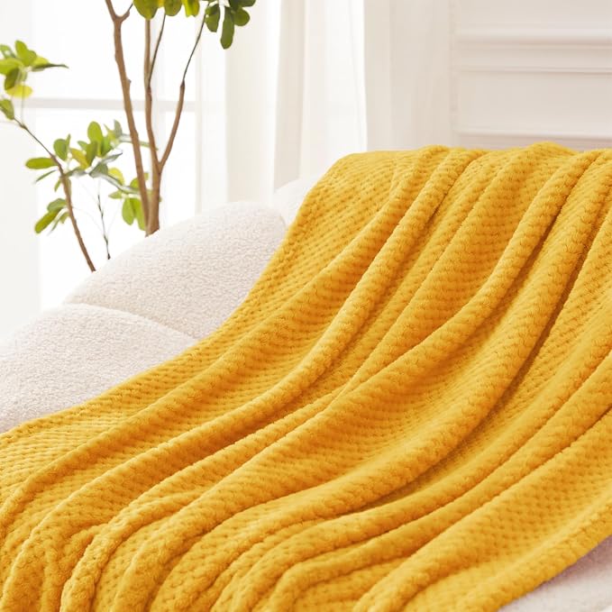 Exclusivo Mezcla Fleece Throw Blanket Extra Large, Super Soft and Warm Blankets - Image 4