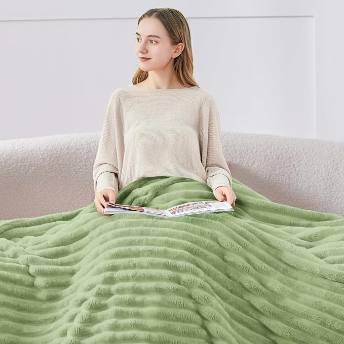 BEDELITE Fleece Throw Blanket for Couch - Image 3