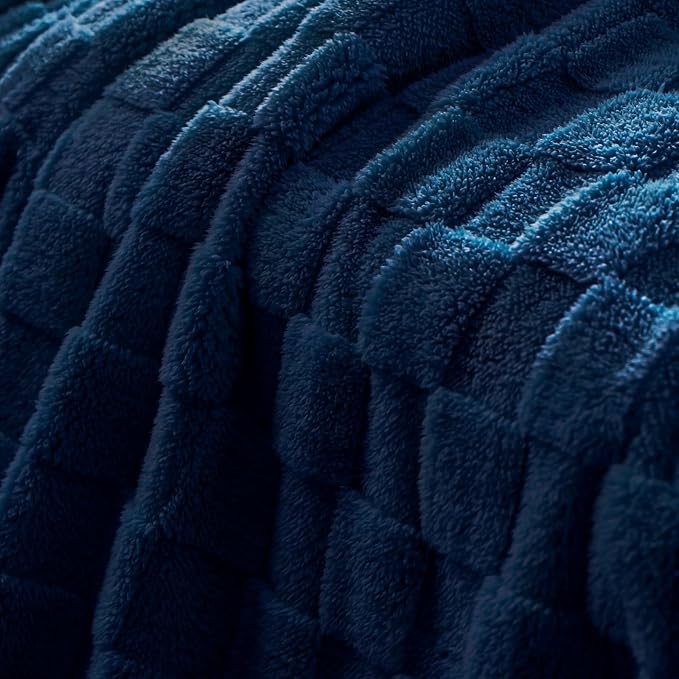 Exclusivo Mezcla Queen Size Flannel Fleece Blanket, Super Soft and Warm - Image 4