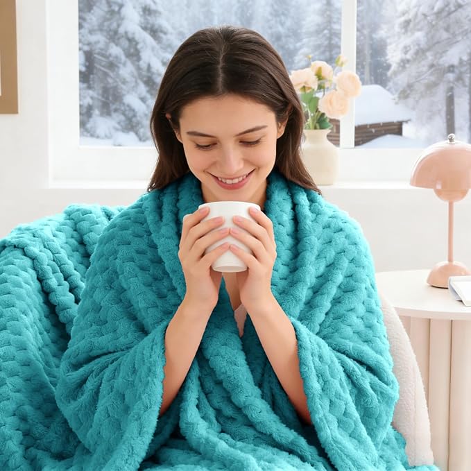 BEDELITE Fleece Blanket - Image 4
