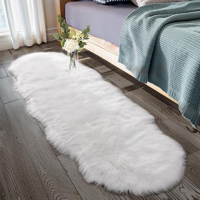 Ciicool Ultra Soft Faux Sheepskin Fur Rug Fluffy Rug by CIICOOLHomeDeco