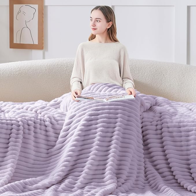BEDELITE Twin Blanket for Couch & Bed, 300GSM Soft & Warm Fleece Blanket - Image 3