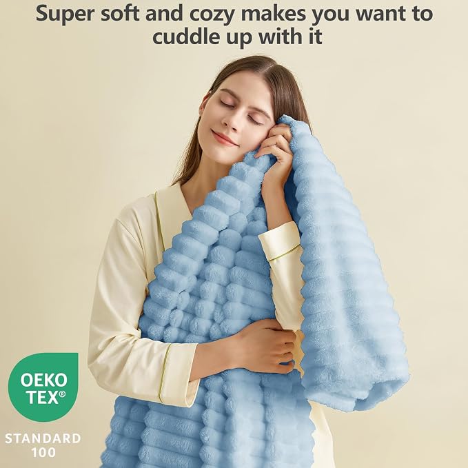 HIMEET Light Blue Ribbed Throw Blanket - Image 2