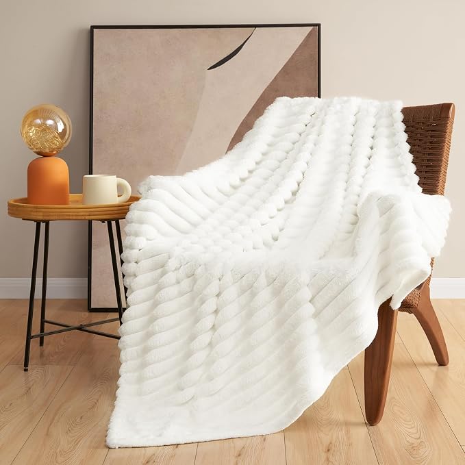 HIMEET Off White Ribbed Queen Size Blanket - Image 9