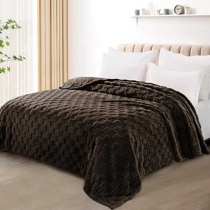 Exclusivo Mezcla Twin Size Flannel Fleece Blanket, Super Soft and Warm - Image 2