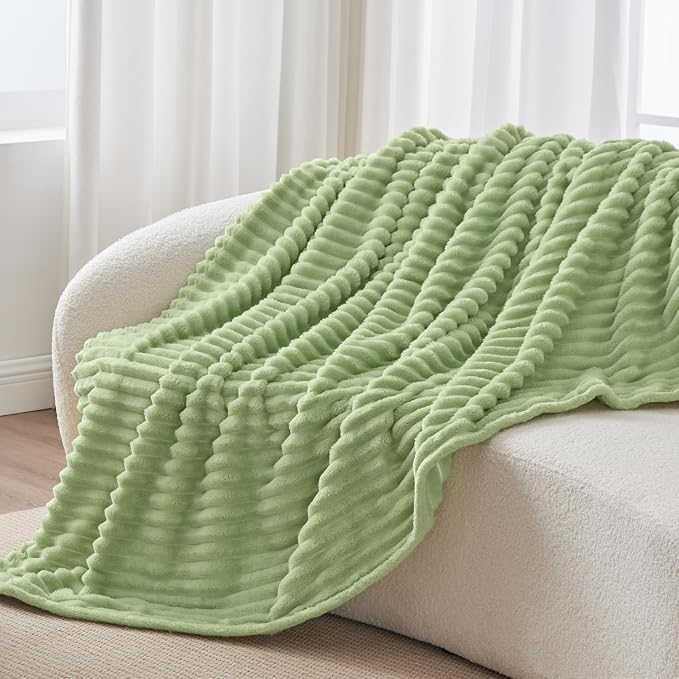 BEDELITE Fleece Throw Blanket for Couch - Image 8